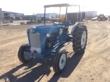 Ford 600 Tractor *NON-OPERABLE* Engine Type: 4 Cylinder , Fuel Type: G , Transmission Type: 4 Speed