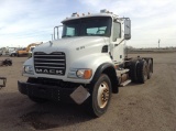 2004 Mack CV713 Day Cab Truck 4x2 6 Cylinder , Fuel Type: D , Transmission: 8 Speed , Color: White ,