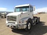 2000 Freightliner Day Cab Truck Tractor 4X2 6 Cylinder , Fuel Type: D , Transmission: 8 Speed , Colo