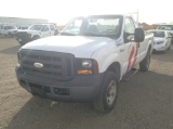 2006 Ford F-250 Super Dut Pickup Truck 4WD V8, 5.4L , Fuel Type: G , Transmission: 0 , Color: White