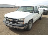 2006 Chevrolet Silverado Pickup Truck RWD V6, 4.3L , Fuel Type: G , Transmission: 0 , Color: White ,