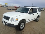 2006 Ford Explorer SUV SUV 4WD V6, 4.0L , Fuel Type: G , Transmission: A5 , Color: White , ODO Reads