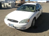 2005 Ford Taurus Sedan Car FWD V6, 3.0L , Fuel Type: G , Transmission: A4 , Color: White , ODO Reads
