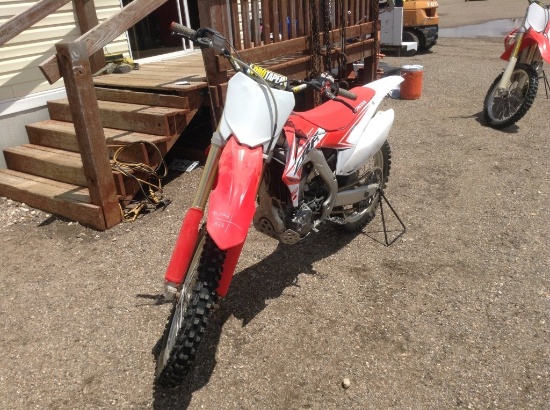 2014 Honda CRF250R Dirt Bike