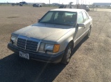 1993 Mercedes-Benz 400-Cl Sedan Car