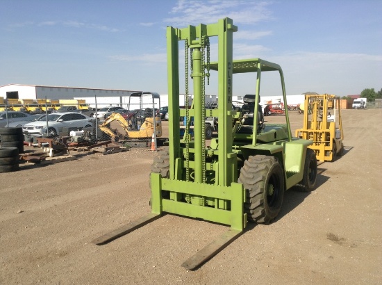 Clark 1T70 HD Forklift