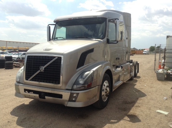 2011 Volvo Sleeper Truck Tractor