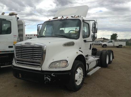 2006 Freightliner Day Cab Truck Tractor