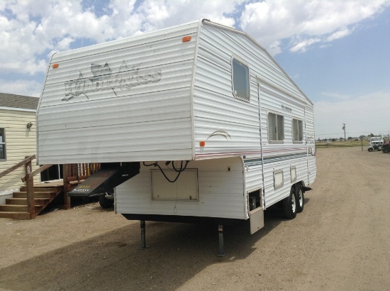 2000 Fleetwood 255B Wilderness Travel Trailer