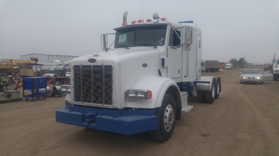 2004 Peterbilt 378 Sleeper Truck