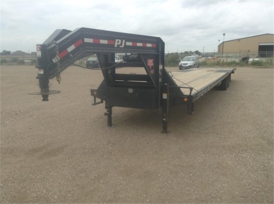 2019 PJ 40 FT Flatbed Trailer