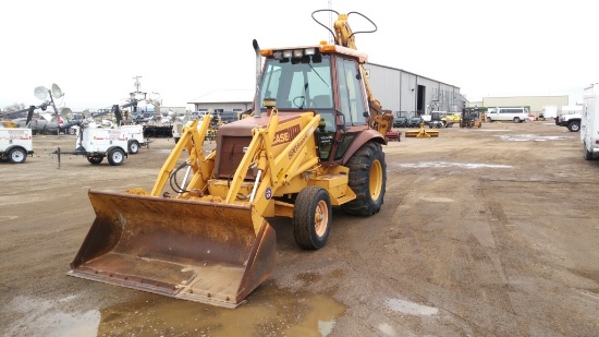 Case 580 Super K Loader/Backhoe Engine Type: 4 Cyl , Fuel Type: D , Transmission Type: FWD/REV , Met