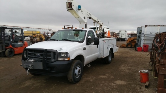 2002 Ford F-350 Single Cab Bucket truck 4X4 Triton V10 , Fuel Type: G , Transmission: Automatic , Co