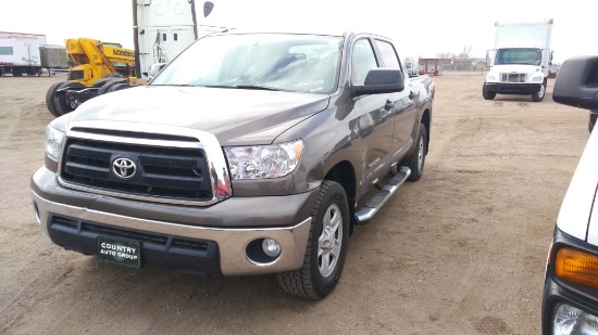 2011 Toyota Tundra Pickup Truck 4X2 V8, 4.6L , Fuel Type: G , Transmission: A6 , Color: GrAY , ODO R