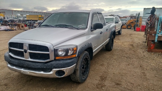 2006 Dodge Ram Pickup 150 Pickup Truck RWD V8, 4.7L , Fuel Type: G , Transmission: 0 , Color: Silver