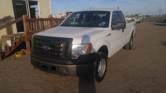 2011 Ford F-150 Pickup Truck 4X4 V6, 3.7L , Fuel Type: F , Transmission: A6 , Color: White , ODO Rea