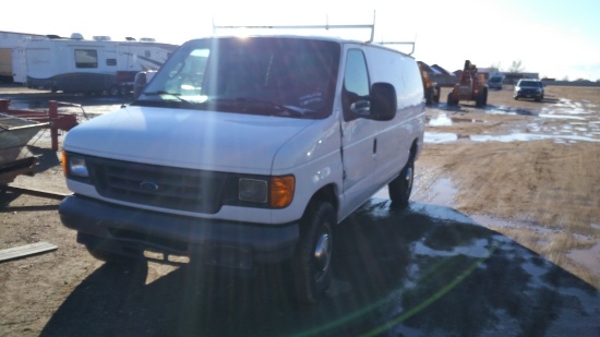 2007 Ford E-Series Cargo Full-Size Van RWD V8, 4.6L , Fuel Type: G , Transmission: A4 , Color: White