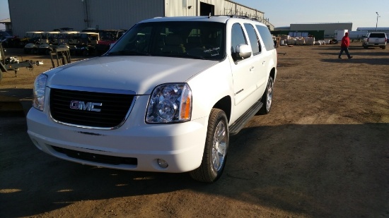 2007 GMC Yukon XL SUV SUV 4WD V8, 5.3L , Fuel Type: F , Transmission: A4 , Color: White , ODO Reads: