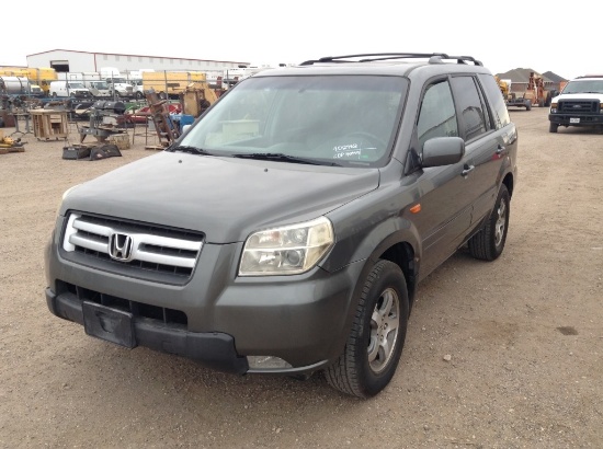 2007 Honda Pilot SUV SUV FWD V6, 3.5L , Fuel Type: G , Transmission: A5 , Color: GreY , ODO Reads: 1