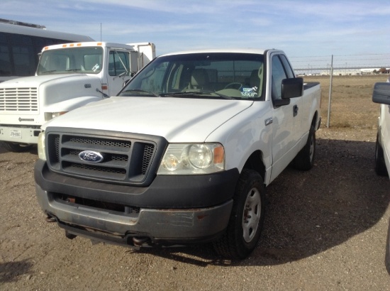 2005 Ford F-150 Pickup Truck 4WD V8, 4.6L , Fuel Type: Gas , Transmission: A4 , Color: White , ODO R