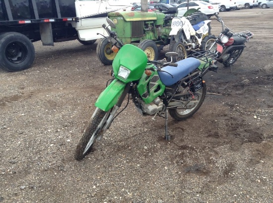 "2005 200GY Dirtbike Engine Type: 200 , Fuel Type: Gasoline , Transmission: 4 Speed , Color: Green ,