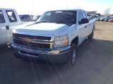 2012 Chevrolet Silverado Pickup Truck 4X4 V8, 6.0L , Fuel Type: G , Transmission: A6 , Color: White 