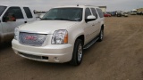 2013 GMC Yukon XL SUV SUV 4X2 V8, 6.2L , Fuel Type: F , Transmission: A6 , Color: White , ODO Reads: