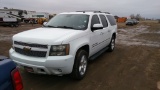 2009 Chevrolet Suburban SUV SUV 4X4 V8, 5.3L , Fuel Type: F , Transmission: A6 , Color: White , ODO 