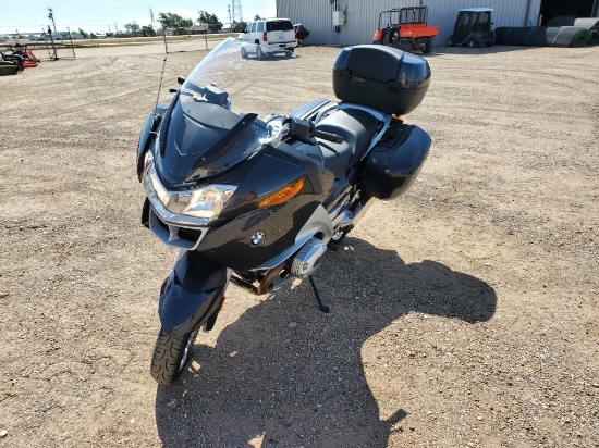 2006 BMW R1200RT Motorcycle Hard Case Saddle Bags w/BMW Soft Bag Inserts, H