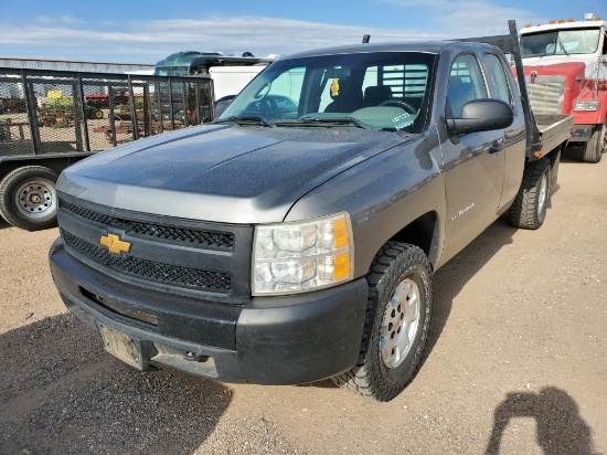 2012 Chevrolet Silverado Flatbed Truck 4X4 V8, 4.8L , Fuel Type: F , Transm