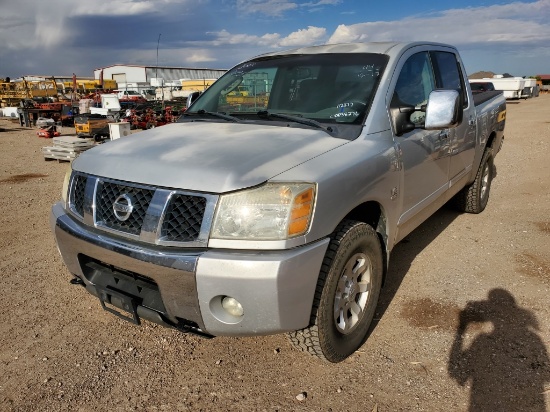 2004 Nissan Titan Pickup Truck 4WD V8, 5.6L , Fuel Type: G , Transmission: