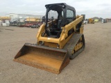 2016 Caterpillar 249D Skid Steer on Tracks Open Operator Station, Auxiliary