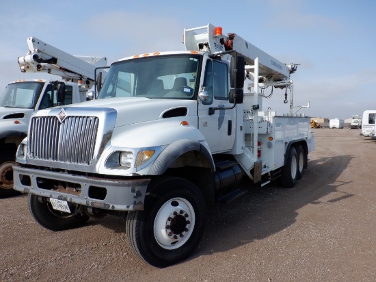 2005 International 7400 Digger/derrick Truck