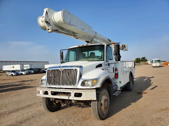2005 International 7300 Service Bucket Truck