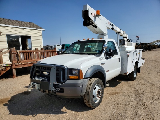 2006 Ford F-450 Single Cab Service Bucket Truck