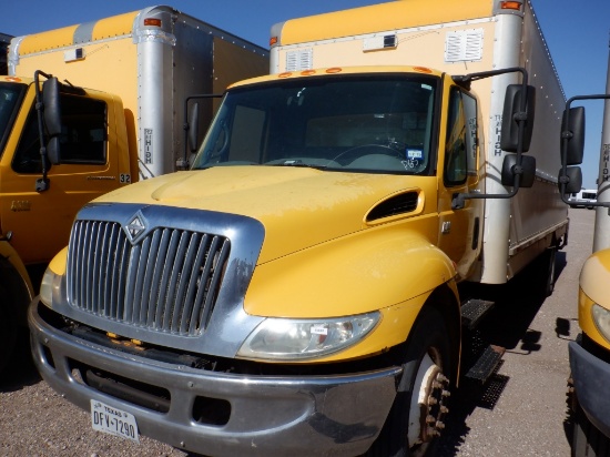 2005 International 4300 Box Truck