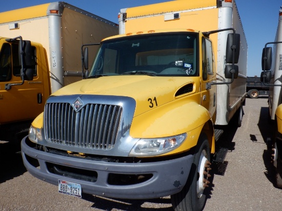 2005 International 4300 Box Truck