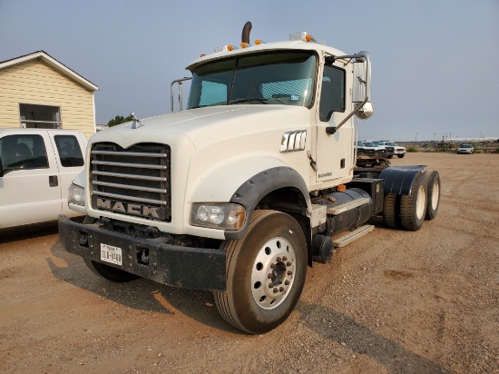 2008 Mack Gu713 Day Cab Truck Tractor