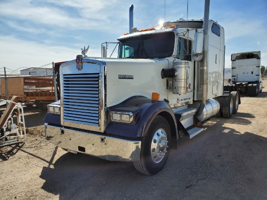 2005 Kenworth W-900L Sleeper Truck Tractor
