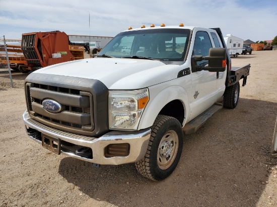 2015 Ford F-350 Super Dut Flatbed Truck