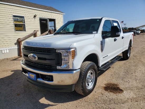 2019 Ford F-350 Crew Cab Pickup Truck