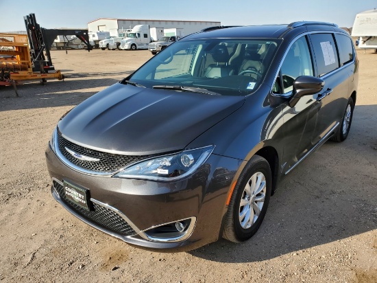 2019 Chrysler Pacifica Mini Van
