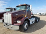 2015 Kenworth T800 Tandem Axle TRACTOR TRUCK