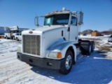 2005 Peterbilt 385  Truck Tractor
