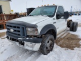 2006 Ford F550 Super Duty  Regular Cab Chassis Regular Cab 2WD DRW