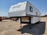 1997         Sportsmaster  5th Wheel Travel Trailer