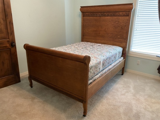 Antique Tiger Oak Wood Full Bed