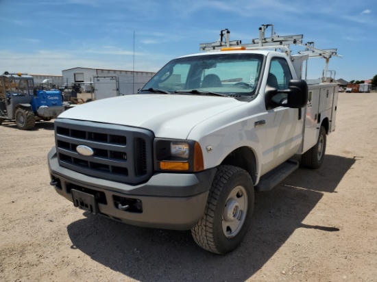 2007 Ford F-350 SD REGULAR CAB PICKUP 2-DR