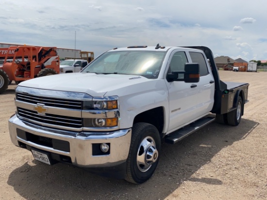 2016 Chevrolet Silverado 3500 W/T Crew Cab / Flatbed / Dually 1 Ton Pickup Truck