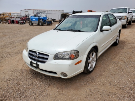2002 Nissan Maxima GLE  Sedan 4D